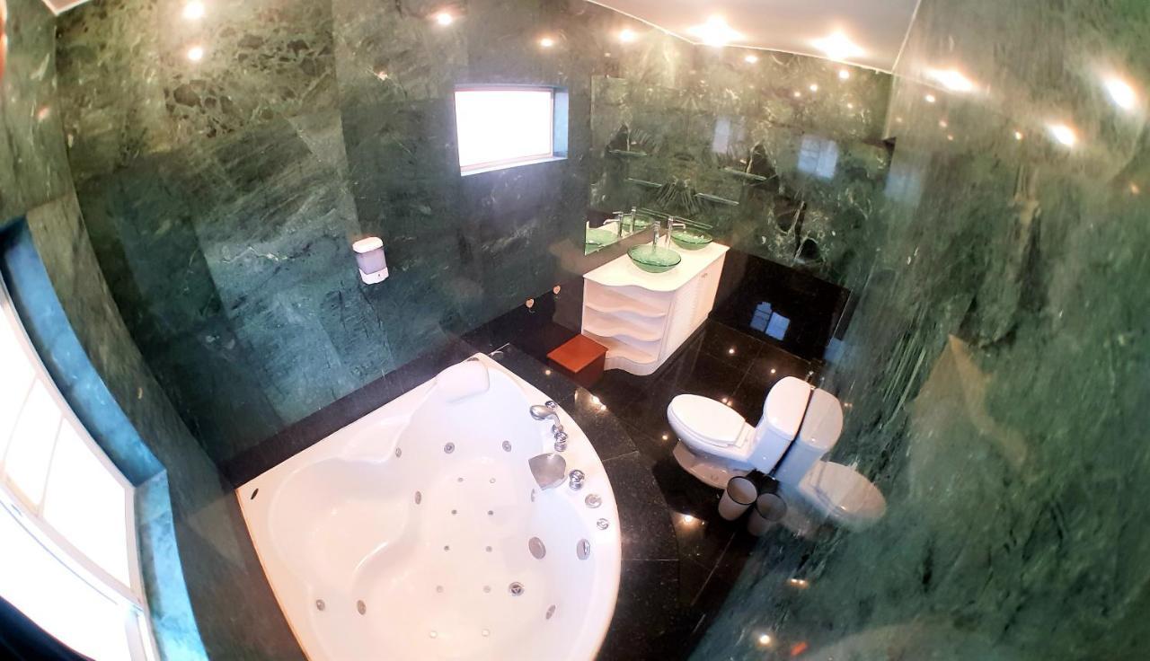 Joopland Luxury Pool Villa Pattaya Walking Street 6 Bedrooms Екстер'єр фото